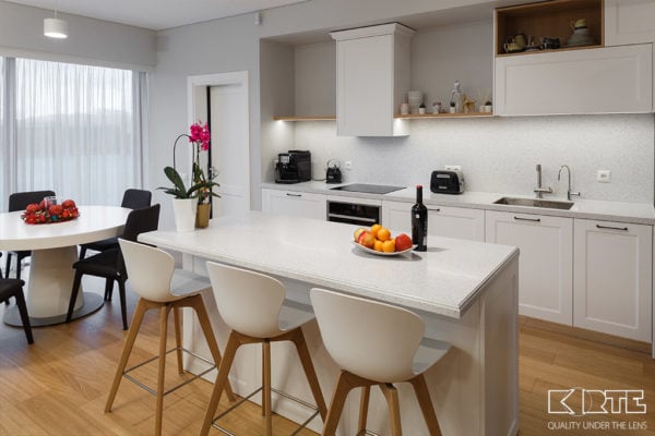 Corian Silver Birch virtuves virsma 4 Virtuves sala un virsma ar paneli